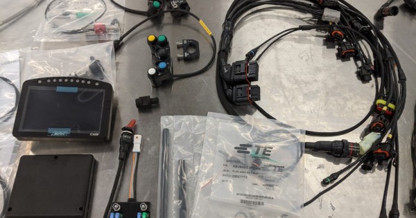 MTECサービス MoTeC Kawasaki ZX-10R / ZX-10RR Plug & Play Superbike Electronics